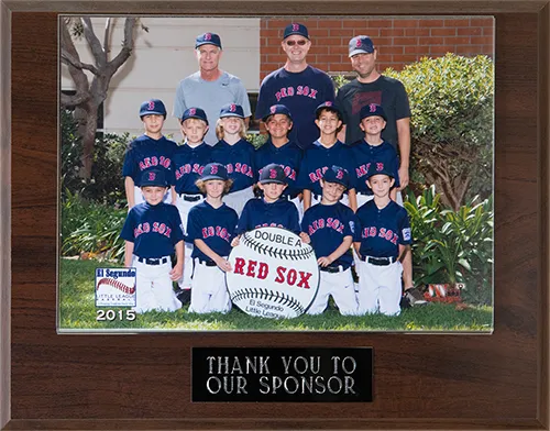 Red Sox Little League thank sponsor El Segundo Animal Hospital