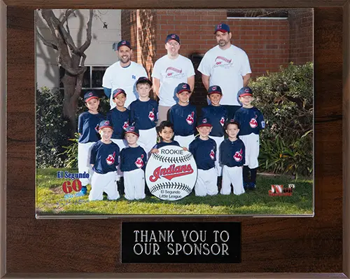 Indians Little League thank sponsor El Segundo Animal Hospital